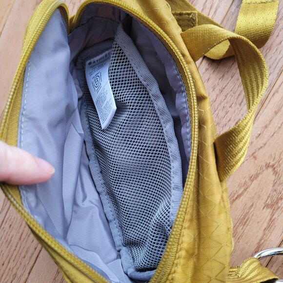 Athleta Excursion Crossbody Belt Bag Gold - Palo Verde - Picture 6 of 14